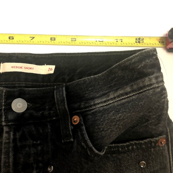 Levi’s Wedgie Short Studded Black Distressed Denim - Picture 7 of 7